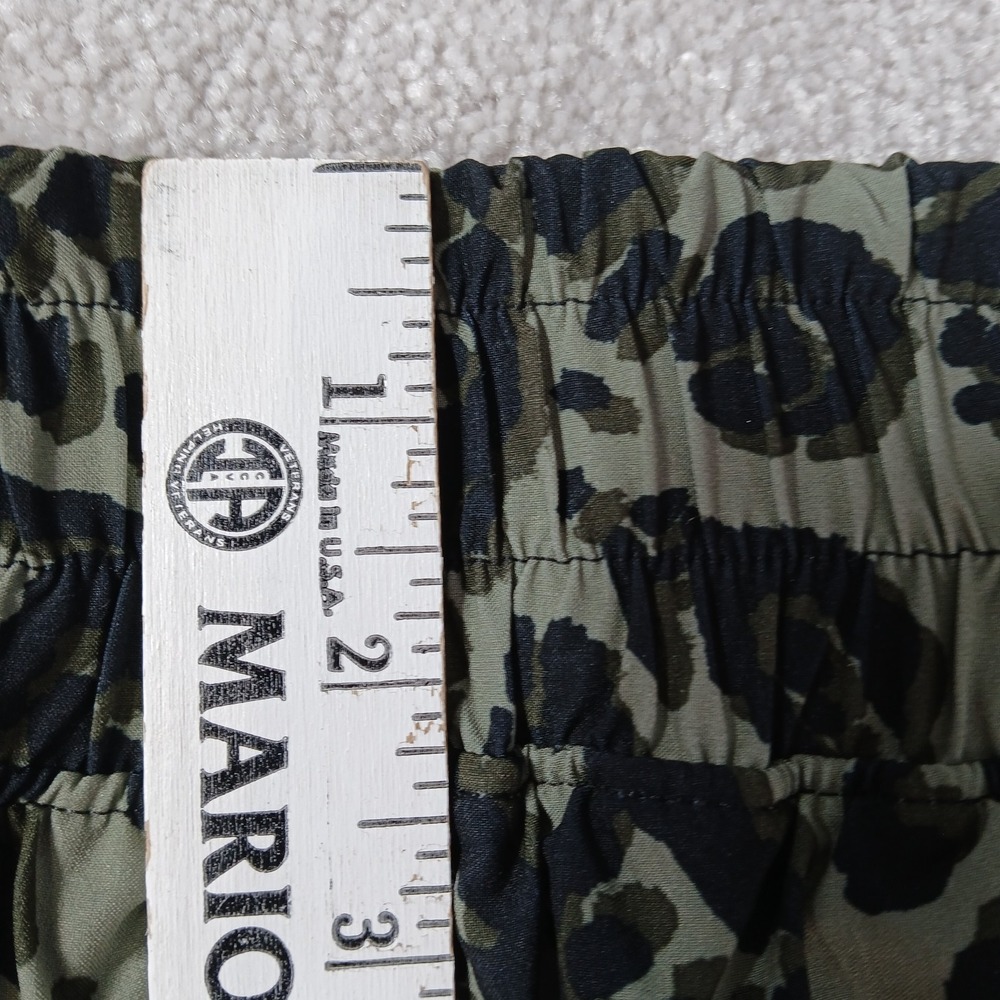 Victoria's Secret Sport Dark Green Cheetah Quick Dry Active Shorts Medium NWT - Picture 6 of 9